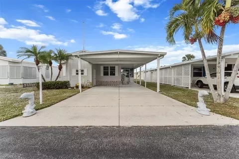 47 Turquoise Ave #47T, Naples, FL 34114