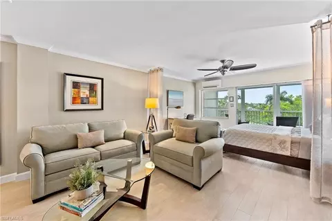 1 Bluebill Ave #405, Naples, FL 34108