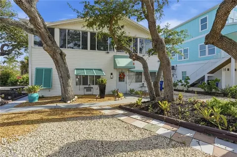 5474 Oak Ridge Ave, Fort Myers Beach, FL 33931
