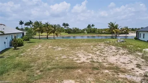 14274 Charthouse Cir, Naples, FL 34114
