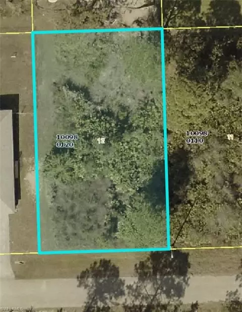 3120 70th St W, Lehigh Acres, FL 33971