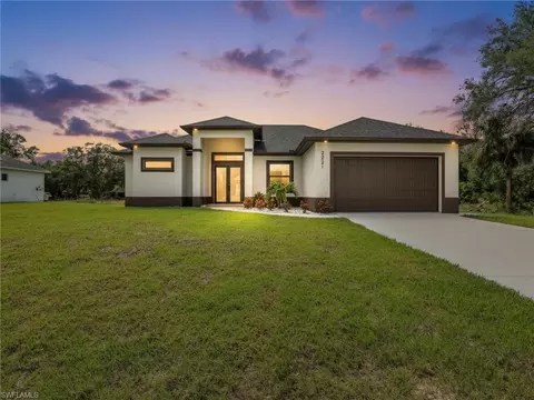 2221 Robert Ave, Alva, FL 33920