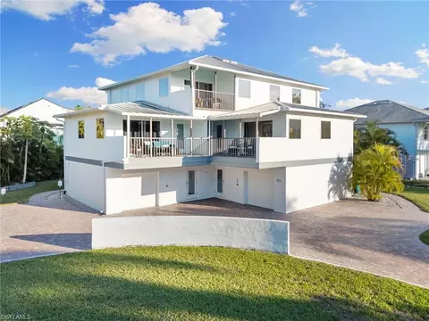 821 Palm St, Marco Island, FL 34145
