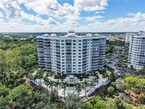 325 Dunes Blvd #403, Naples, FL 34110