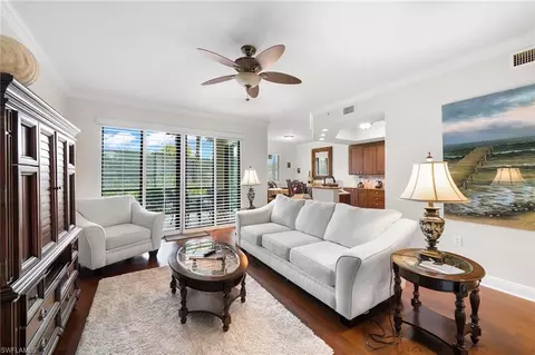 1015 Sandpiper St #D105, Naples, FL 34102