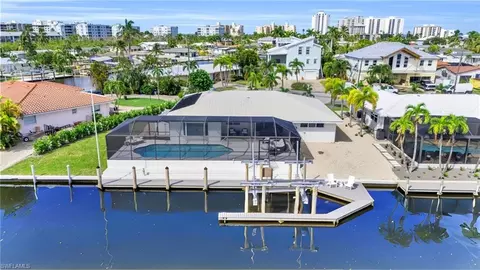25 Palmview Blvd, Fort Myers Beach, FL 33931