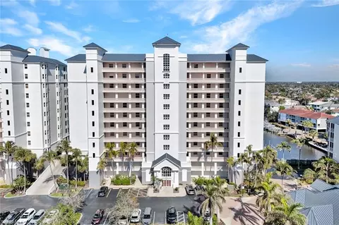 410 Flagship Dr #PH06, Naples, FL 34108