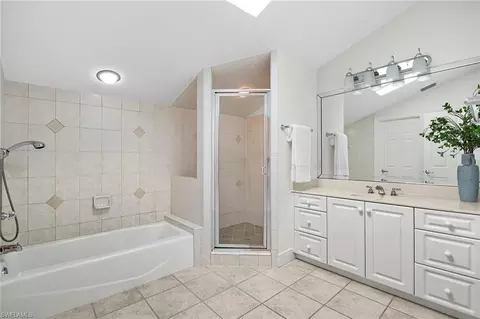 Bath - 416 3rd Ave N, Naples, FL 34102 photo 3 of 3
