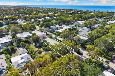 View/Area - 416 3rd Ave N, Naples, FL 34102 photo 5 of 5