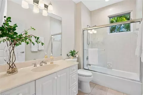 Bath - 416 3rd Ave N, Naples, FL 34102 photo 2 of 3