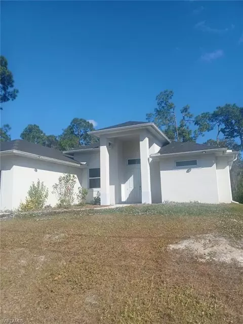 163 Beckley Dr, Lehigh Acres, FL 33974