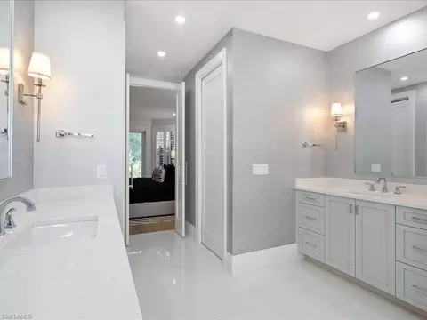 Bath - 6665 Mill Run Cir, Naples, FL 34109 photo 3 of 5