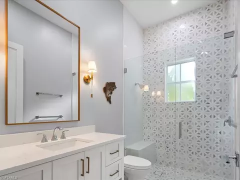 Bath - 6665 Mill Run Cir, Naples, FL 34109 photo 4 of 5
