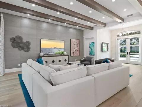 Living - 6665 Mill Run Cir, Naples, FL 34109 photo 3 of 7