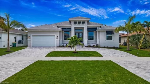 872 Swan Dr, Marco Island, FL 34145