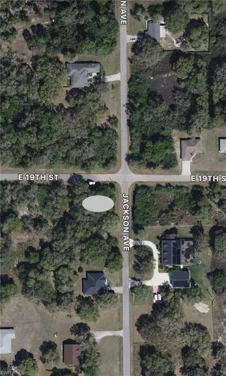 2806 E 19th St, Lehigh Acres, FL 33972