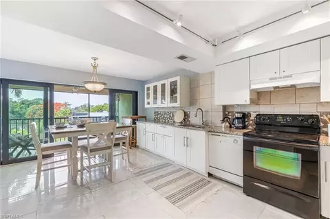 Kitchen - 1724 Bald Eagle Dr #512C, Naples, FL 34105 photo 1 of 1