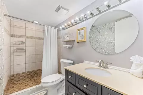 Bath - 1724 Bald Eagle Dr #512C, Naples, FL 34105 photo 1 of 2