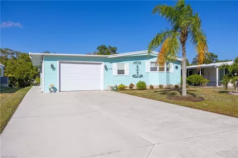 214 Riverwood Rd, Naples, FL 34114