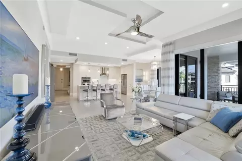 1035 3rd Ave S #402, Naples, FL 34102