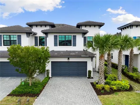 Exterior - 7480 Rockefeller Dr, Naples, FL 34119 photo 2 of 7