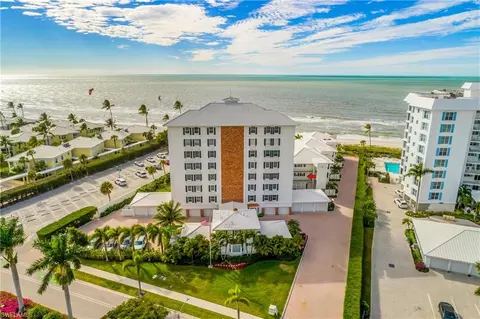 2701 Gulf Shore Blvd N #5, Naples, FL 34103