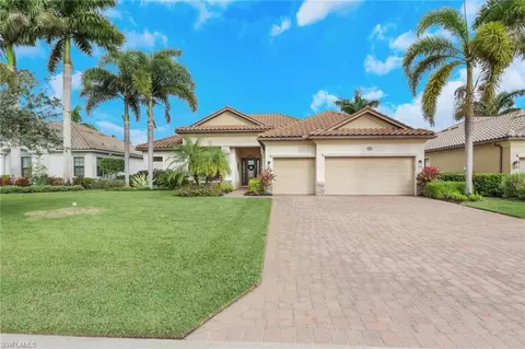 10099 Biscayne Bay Ln, Naples, FL 34120