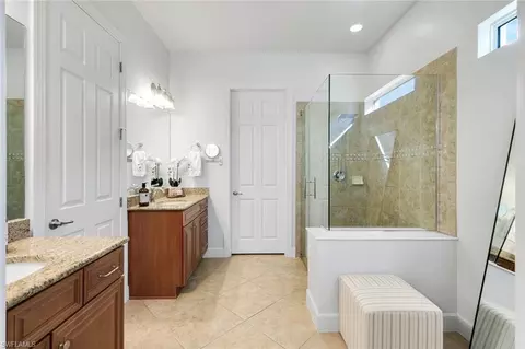 Bath - 9103 Graphite Cir, Naples, FL 34120 photo 1 of 3