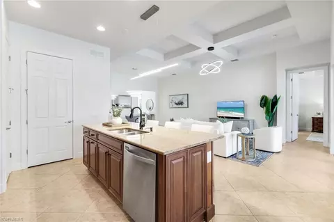 Kitchen - 9103 Graphite Cir, Naples, FL 34120 photo 5 of 6
