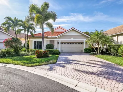 353 Steerforth Ct, Naples, FL 34110