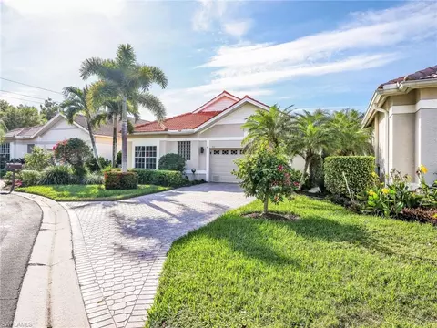 353 Steerforth Ct, Naples, FL 34110 photo 7