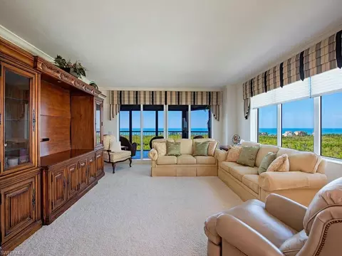 7425 Pelican Bay Blvd #1106, Naples, FL 34108