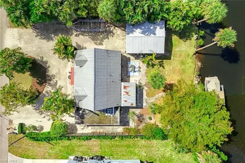 27269 Gasparilla Dr, Bonita Springs, FL 34135