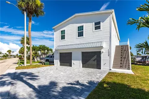 11310 Bougainvillea Ln, Fort Myers Beach, FL 33931