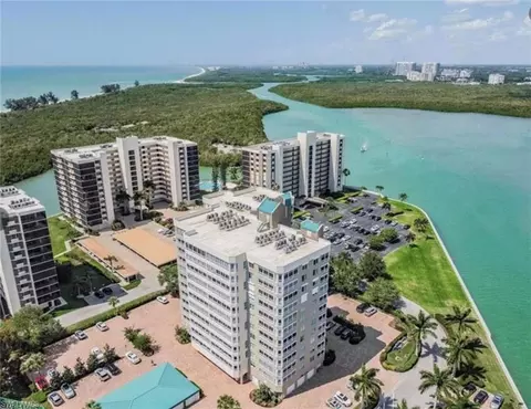 21 Bluebill Ave #403B, Naples, FL 34108