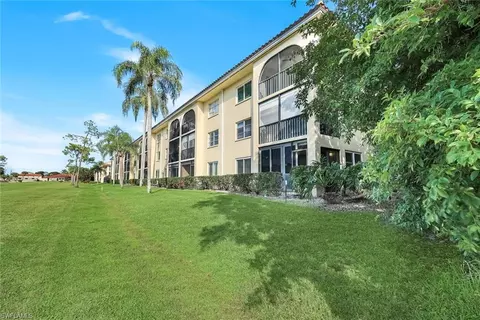 201 Quail Forest Blvd #101, Naples, FL 34105