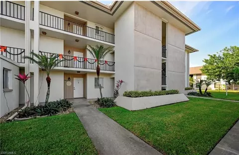 2079 Barkeley Ln #6, Fort Myers, FL 33907