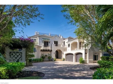 3430 Gin Ln, Naples, FL 34102