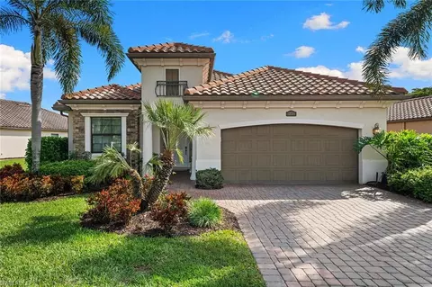 12504 Fenhurst Way, Naples, FL 34120