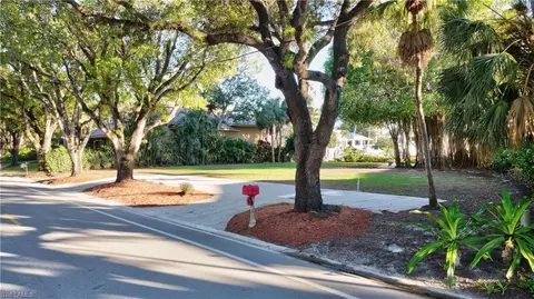 442 18th Ave S, Naples, FL 34102