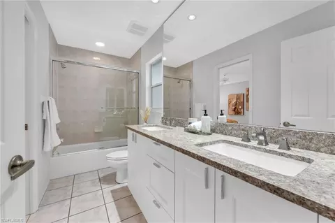 Bath - 404 Bayside Ave, Naples, FL 34108 photo 3 of 5