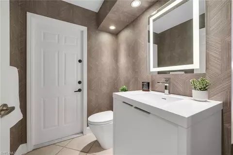 Bath - 404 Bayside Ave, Naples, FL 34108 photo 1 of 5
