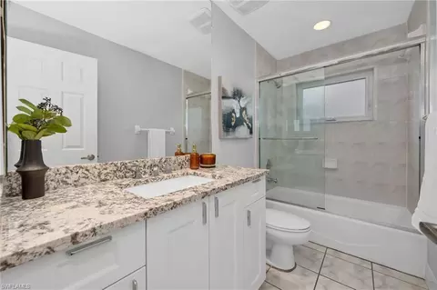 Bath - 404 Bayside Ave, Naples, FL 34108 photo 4 of 5