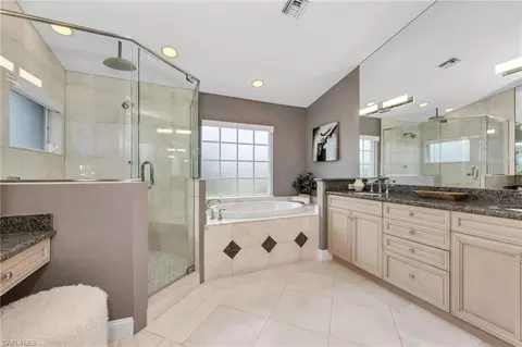 Bath - 404 Bayside Ave, Naples, FL 34108 photo 2 of 5