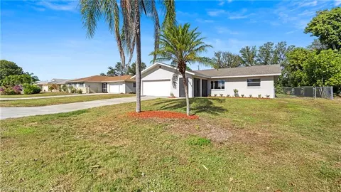 1311 SE 33rd Ter, Cape Coral, FL 33904