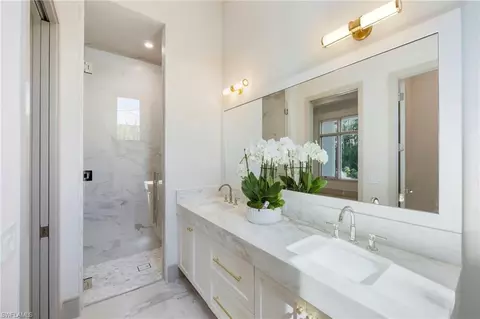 Bath - 4851 Crayton Rd, Naples, FL 34103 photo 8 of 11