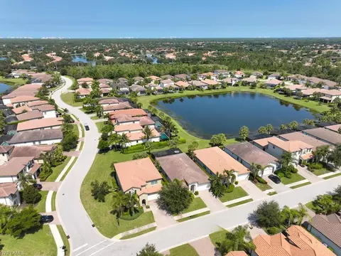 View/Area - 4613 Abaca Cir, Naples, FL 34119 photo 3 of 8