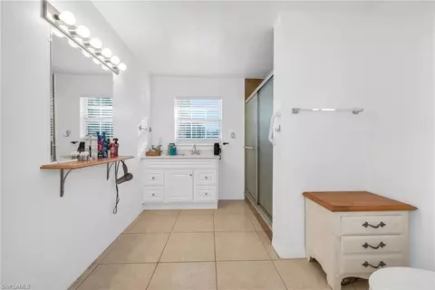 Bath - 2772 Riverview Dr, Naples, FL 34112 photo 1 of 3