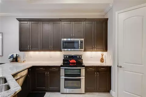 1626 Serrano Cir, Naples, FL 34105 photo 9