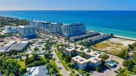 1100 Gulf Shore Blvd N #108, Naples, FL 34103